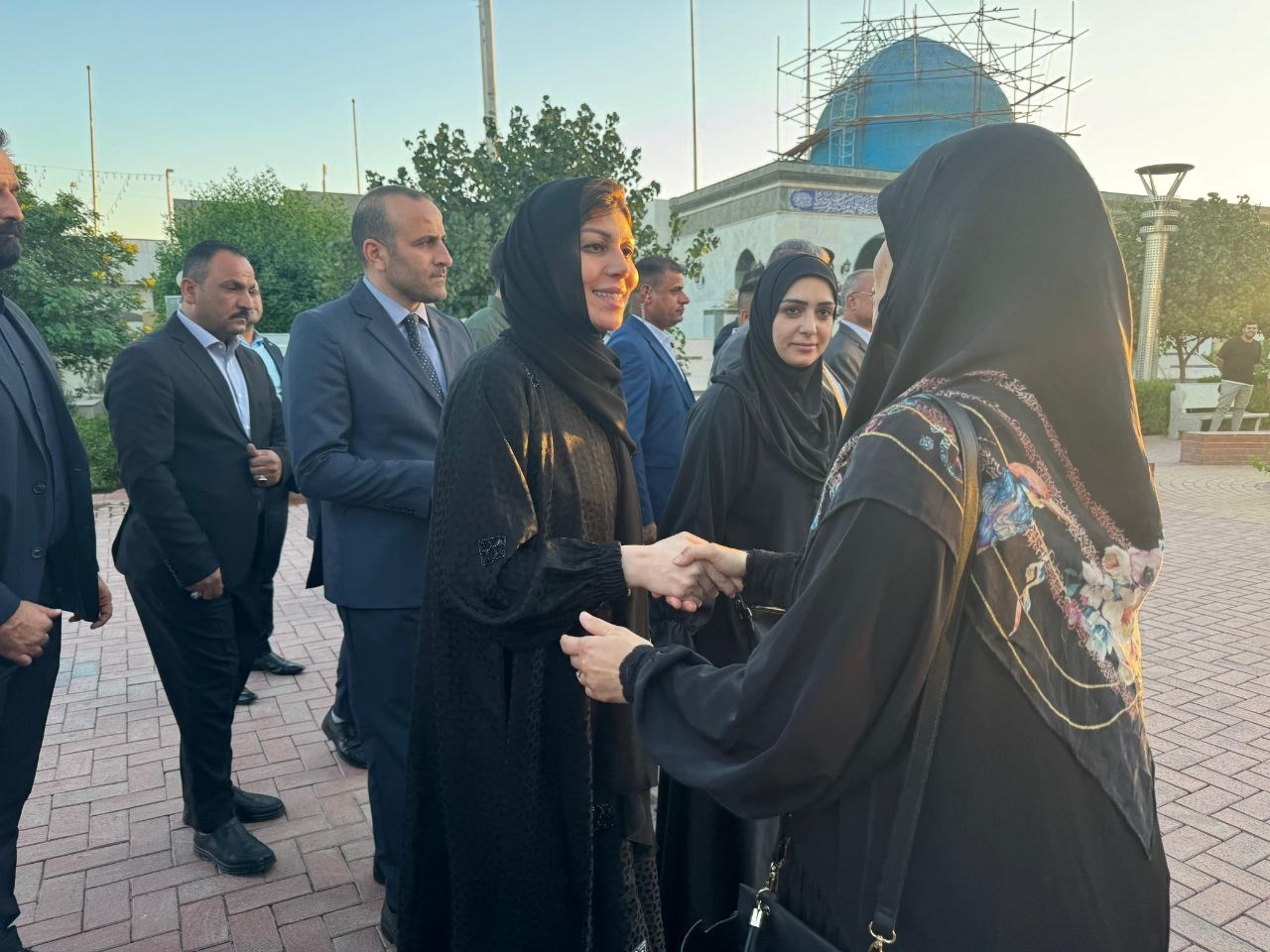 The Minister of Immigration inspects the Lebanese families in Karbala Governorate.         