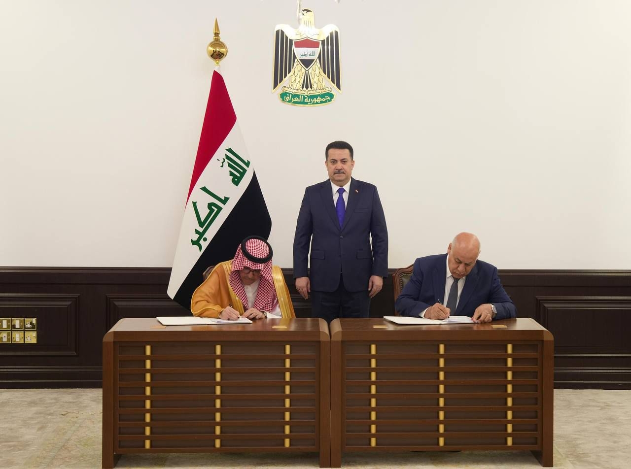 Prime Minister Mohammed Shia Al-Sudani receives the president of the Arab Tourism Organization and oversees the signing of two memorandums of understanding in the field of tourism.