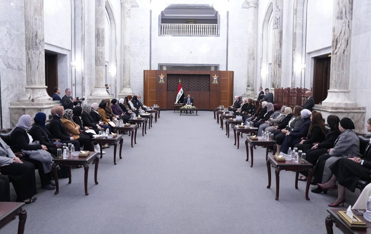 Al- Sudani Meets with Iraqi Female Doctors and Emphasizes the Role of Women in Society as a Government Priority.